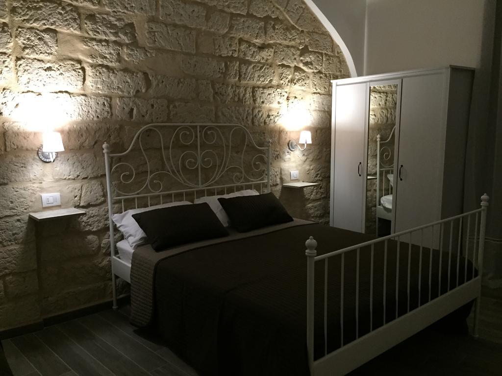 B&B 62 Marinai Bari Bilik gambar