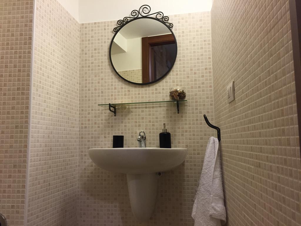 B&B 62 Marinai Bari Bilik gambar